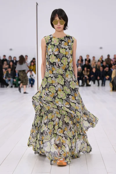 Look 32